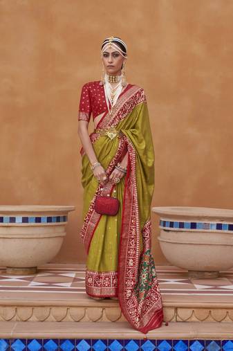 Mehendi silk blend Blend Saree With Unstitched Blouse Piece