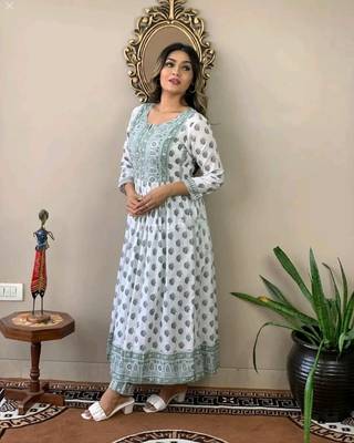 women rayon kurta with pant set 4