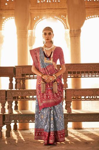 Grey silk blend Blend Saree With Unstitched Blouse Piece