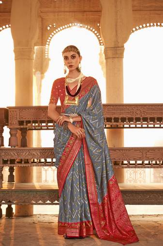 Grey silk blend Blend Saree With Unstitched Blouse Piece