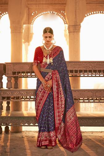 Navy Blue silk blend Blend Saree With Unstitched Blouse Piece