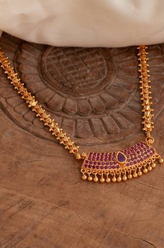   heartin balls chain medium length 20" with ruby pendant one gram gold