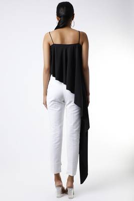 Black one side layered sleeveless top 3