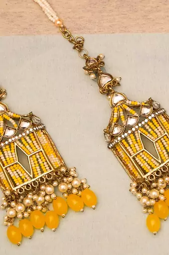 partywear earrings in beads and kundan