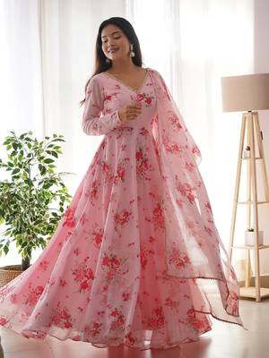 Kurta Set With Dupatta. 1