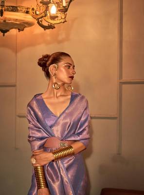 Lavender silk blend Woven Saree With Unstitched Blouse Piece 2
