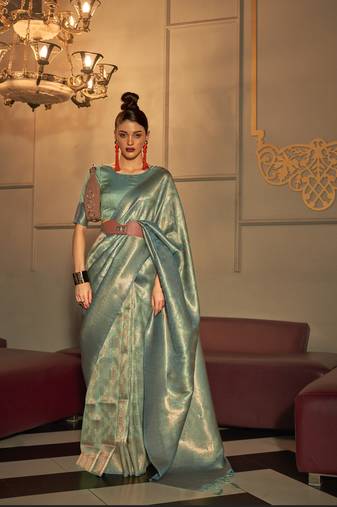 Green silk blend Woven Saree With Unstitched Blouse Piece