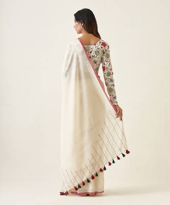 Off white handcrafted mercerized cotton saree set 3