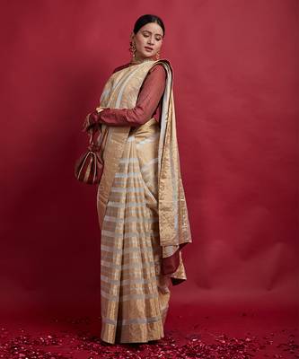 Gold stripe & ivory zari saree Without Blouse 1
