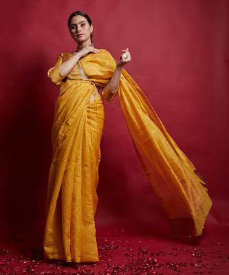 Turmeric yellow & gold stripes saree Without Blouse 2