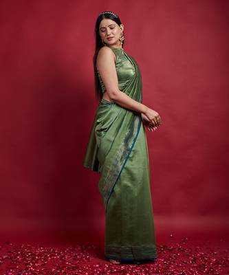 Olive green & gold stripes saree Without Blouse 2
