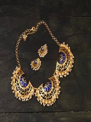 Maharani necklace with marigold studs 2