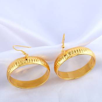 Goldplated alloy hoop fashion earrings for women 5