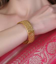 Women gold-plated pearl-beaded temple bangles