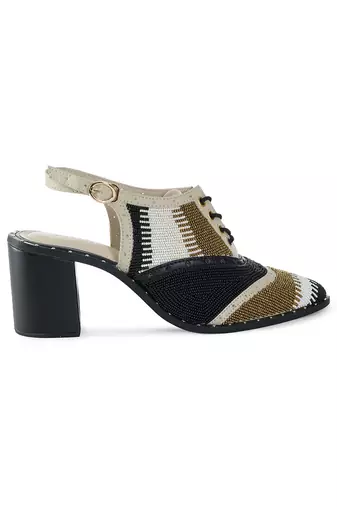 Embroidery Multi Khole Pointed Heels