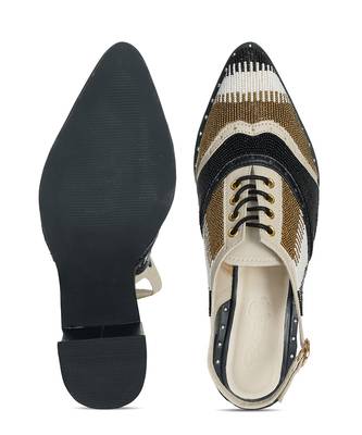 Embroidery Multi Khole Pointed Heels 4