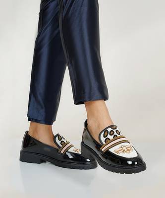 Embroidery Black North Loafer 1