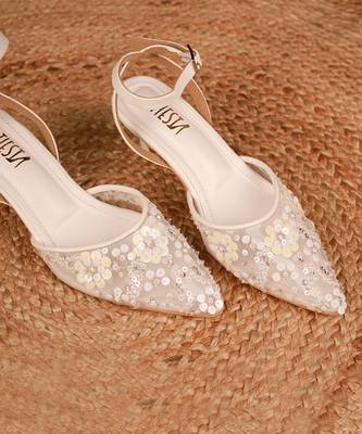 Crescent (Bridal White) (Pearl And Bead Pointy Close Kitten Heel) 2