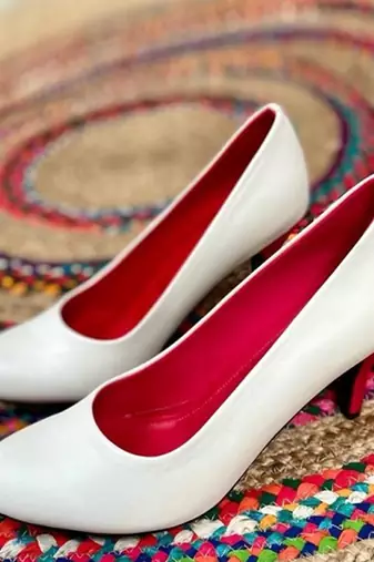 Emma (White Pumps, Red Insole)