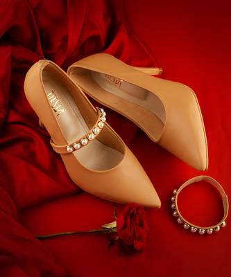 Love Notes ( Beige Pumps With Changeable Bands ) 2