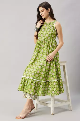Winered woman green white printed flared kurta set