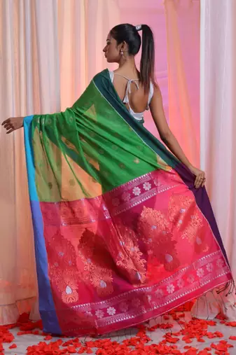 Green Cotton Blend Handwoven Saree With Flower Motifs