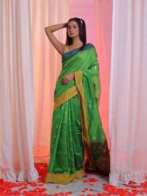 Light Green Cotton Blend Handwoven Saree With Flower Motifs 1