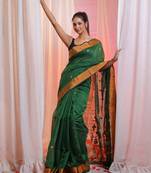 Forest Green Cotton Blend Handwoven Saree With Flower Designs
