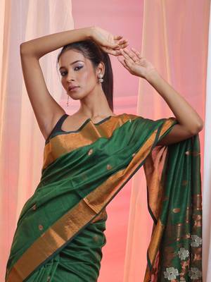 Forest Green Cotton Blend Handwoven Saree With Flower Designs 3