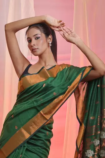 Forest Green Cotton Blend Handwoven Saree With Flower Designs