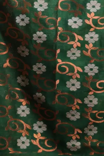 Forest Green Cotton Blend Handwoven Saree With Flower Designs