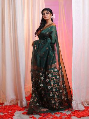 Emerald Green Cotton Blend Handwoven Saree With Flower Designs 2