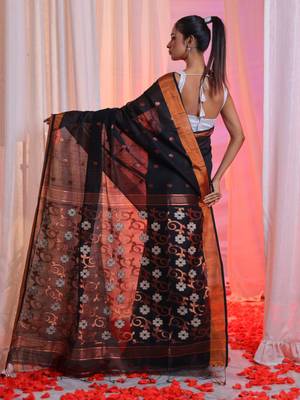 Black  Cotton Blend Handwoven Saree With Flower Designs 4