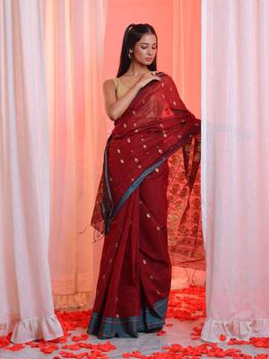 Maroon Cotton Blend Handwoven Saree With Flower Designs 1
