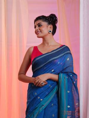 Cobalt Blue Cotton Blend Handwoven Saree With Floral Designs 3
