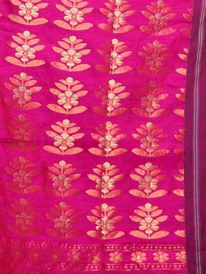 Fuchsia Cotton Blend Handwoven Saree With  Floral Designs 5