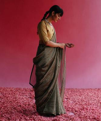 Gold aago saree set 2