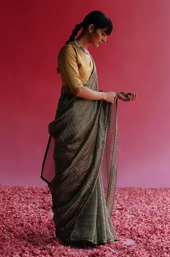 Gold aago saree set
