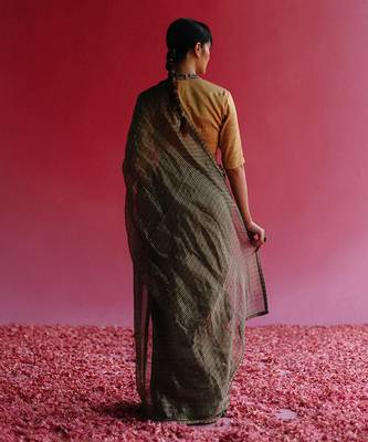 Gold aago saree set 3
