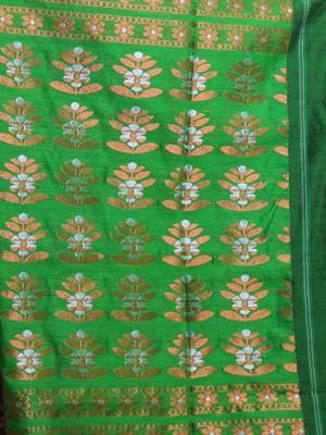 Navy Blue Cotton Blend Handwoven Saree With  Floral Designs 5