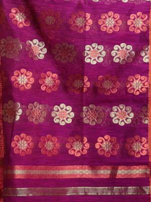 Purple Cotton Blend Handwoven Saree With Floral Texture Design 5