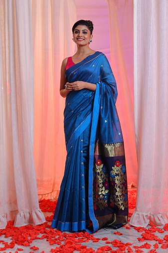 Teal Blue Cotton Blend Handwoven Saree With Floral Pallu