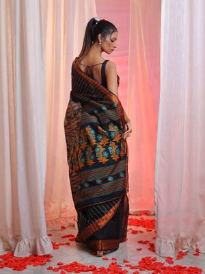 Black Cotton Blend Handwoven Saree With Stripes pattern 4