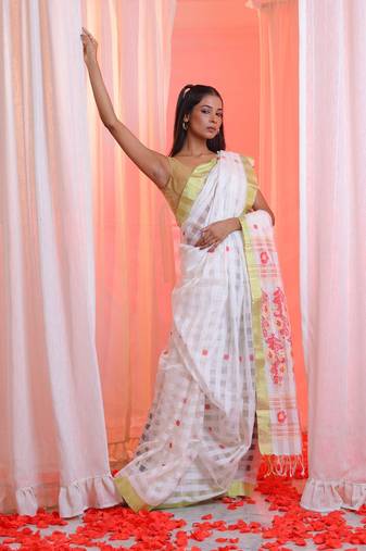 White Cotton Blend Handwoven Saree With Floral Pallu