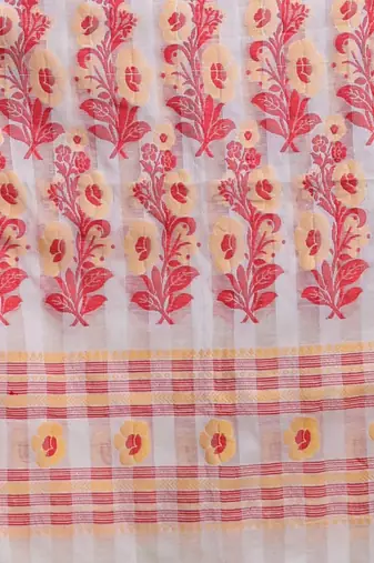 Milk White Cotton Blend Handwoven Saree With Floral Pallu