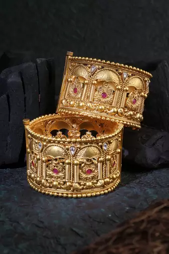 Women gold-plated stone-studded pearl-beaded bangles