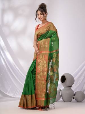 Green Cotton Blend Handwoven Saree With Foliage Border 3