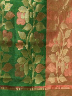 Green Cotton Blend Handwoven Saree With Foliage Border 5