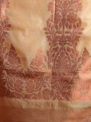 Beige Cotton Blend Handwoven Saree With Floral Pallu 5