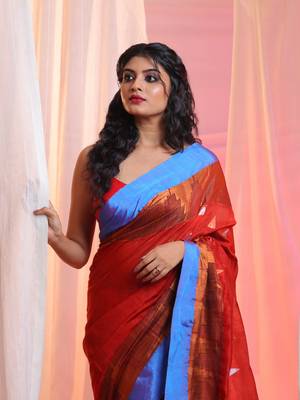 Red Cotton Blend Handwoven Saree With Temple Border 3